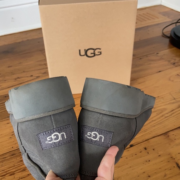 Gray Ugg boots - Picture 5 of 6